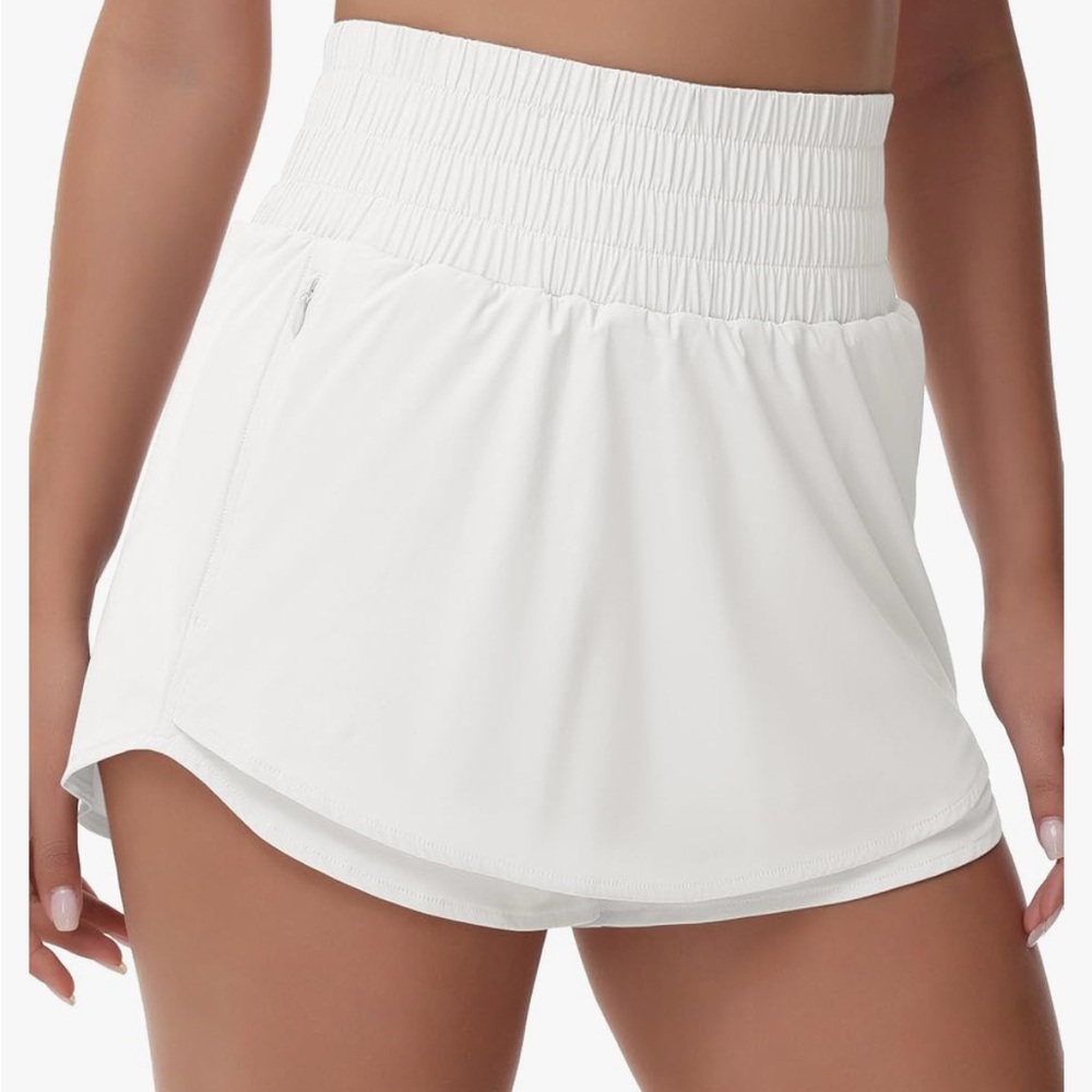 AMAZON FLOWY WHITE SKORT SIZE XS NEVER WORN